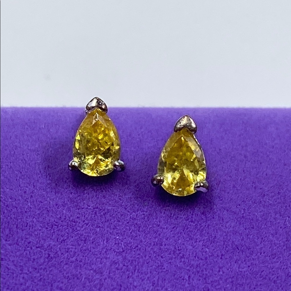 💛 Avon Silver Tone Yellow Crystal Teardrop Earrings